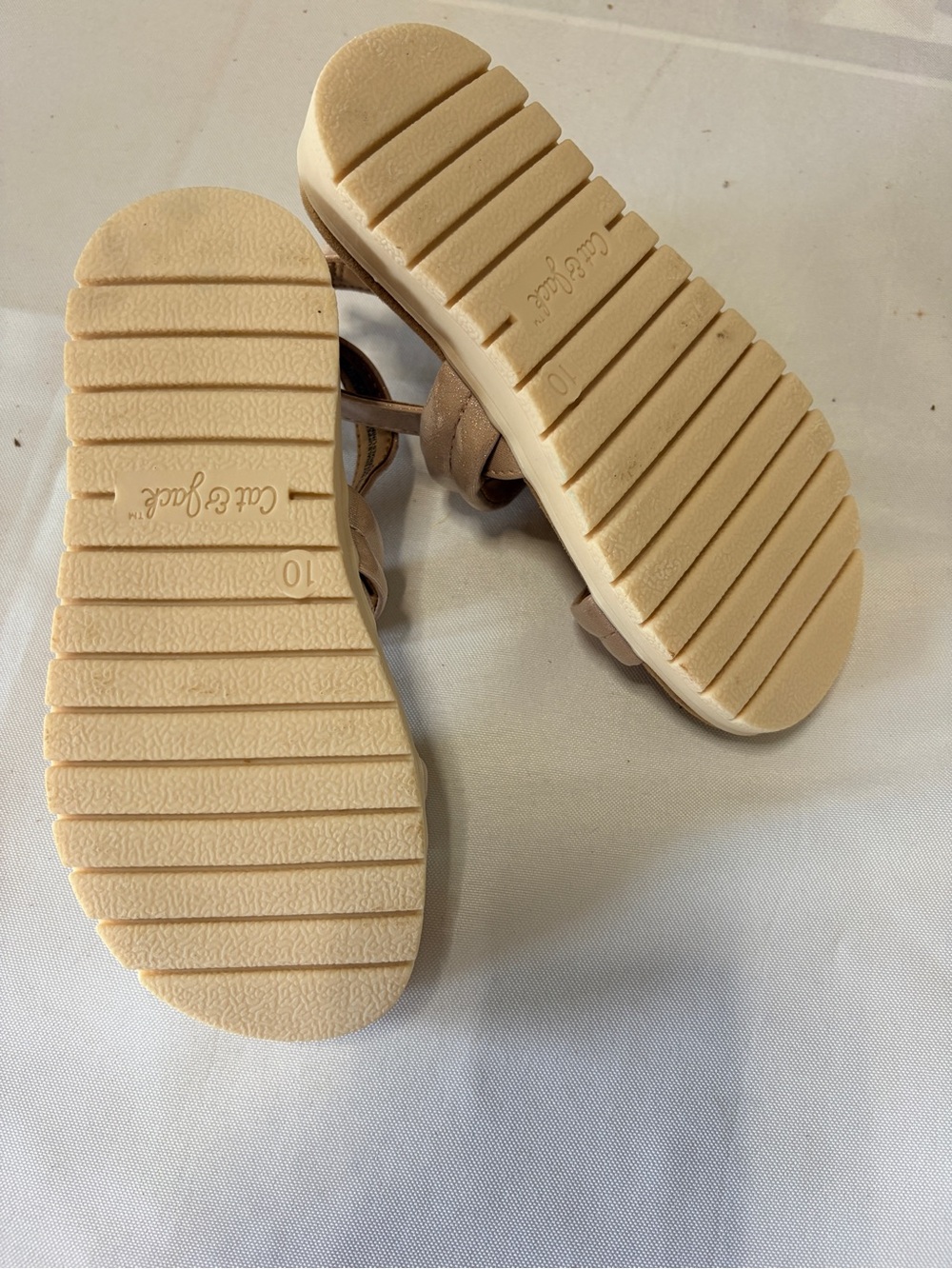 Cat & Jack Kids Sandals in Light Tan